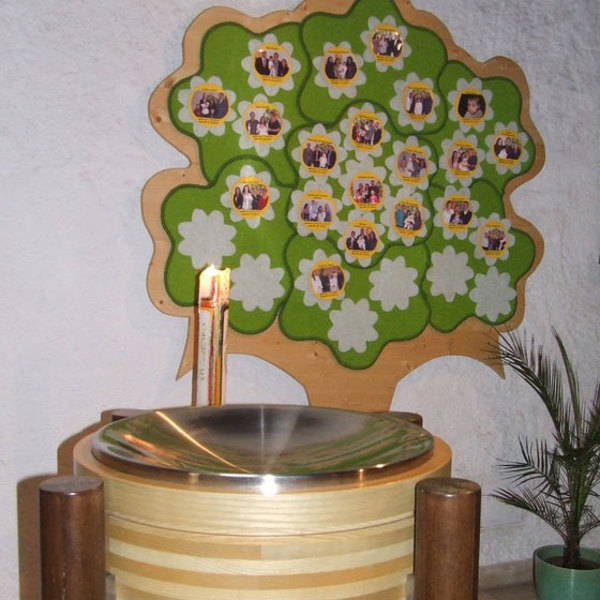 Taufbecken und Taufbaum / Karl Böck Taufbecken und Taufbaum